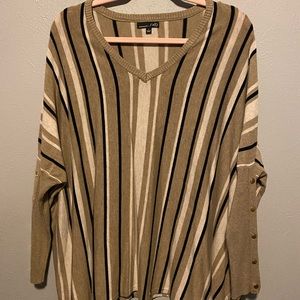 Loose fitting dress shirt